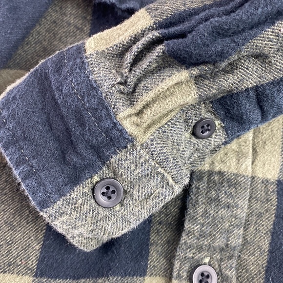 Green Plaid Flannel - Picture 5 of 10